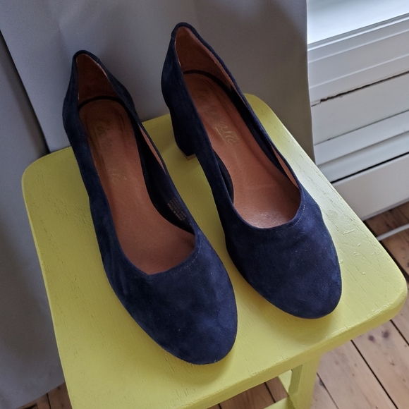 L'intervalle suede navy blue chunky heels size 37 - Picture 2 of 4